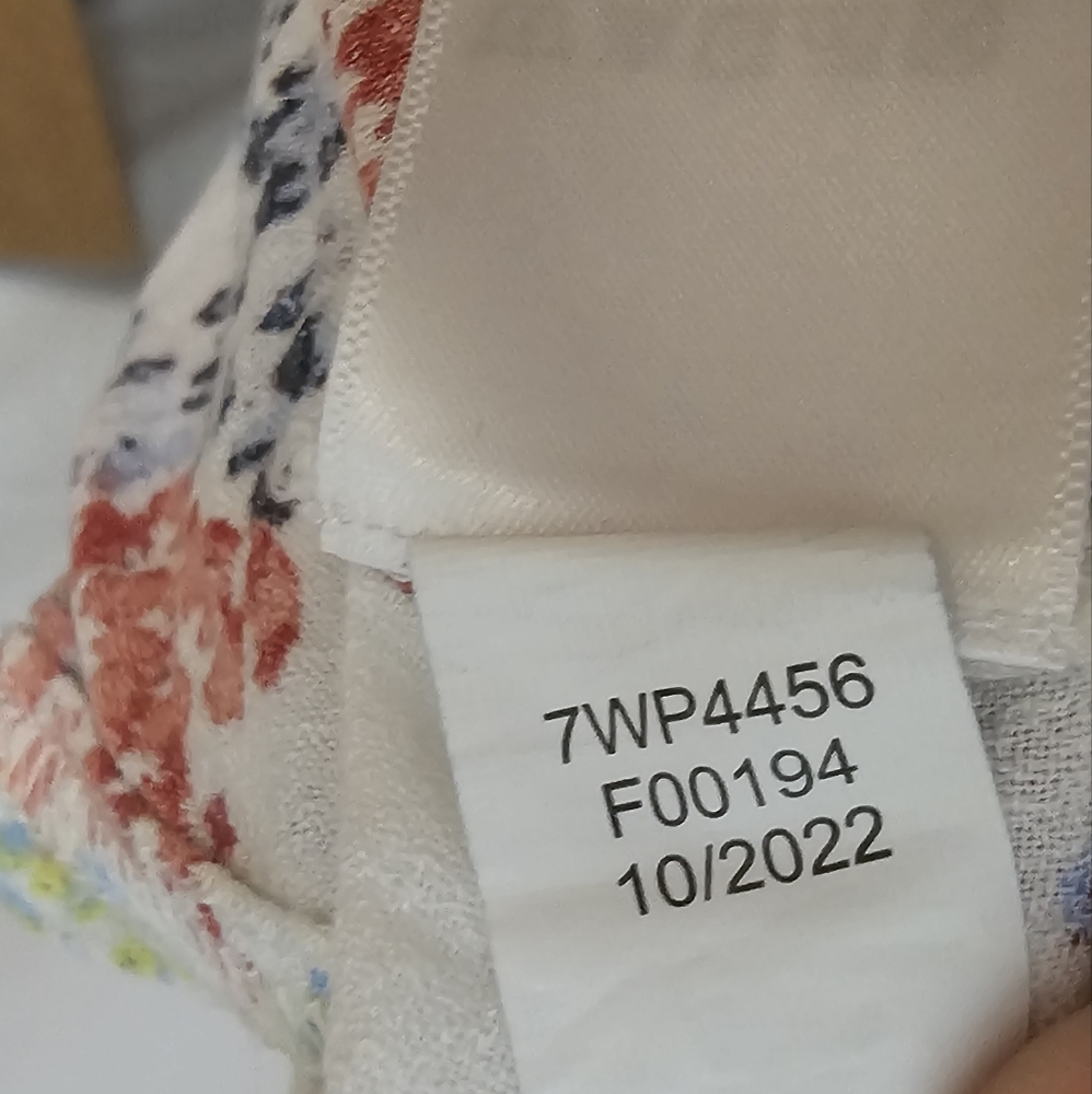 Lucky Brand Summer Top Large - Picture 9 of 10